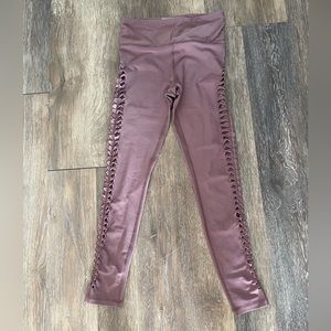 Forever 21 mauve leggings with side cutout detail